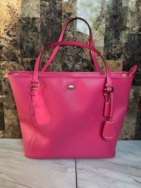 Coach Handbags - Vintage Coach Legacy (2000s) Peyton Saffiano Leather Zip Top Tote - Like New